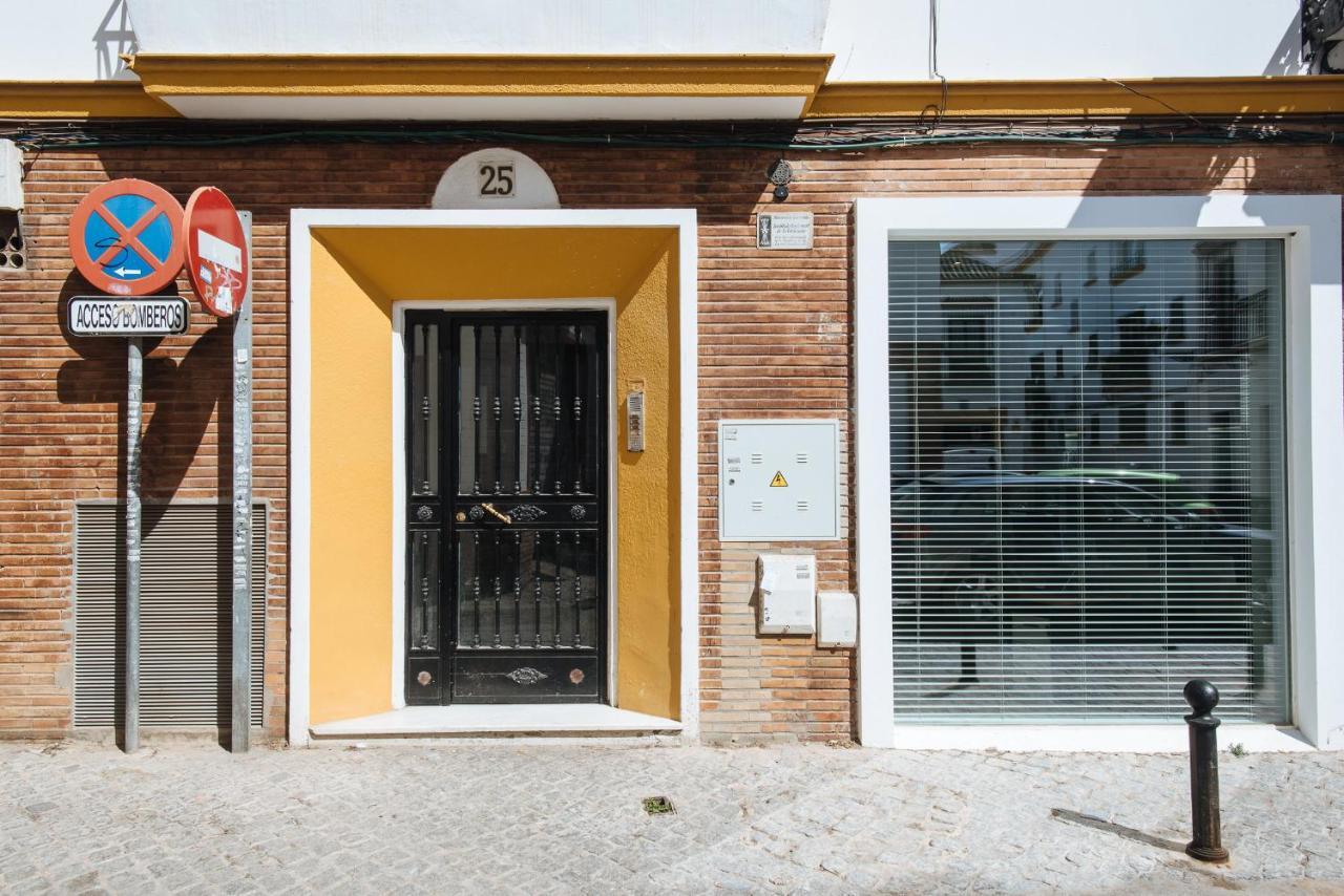 El Apartamento Del Reloj De Sol Севилья Экстерьер фото