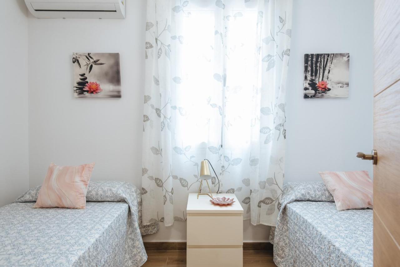 El Apartamento Del Reloj De Sol Севилья Экстерьер фото